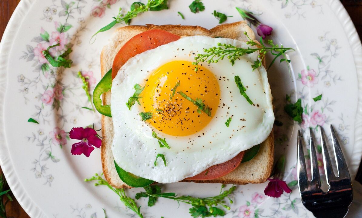 sumuštinis su plakta kiaušinienė, laikantis baltymų dietos