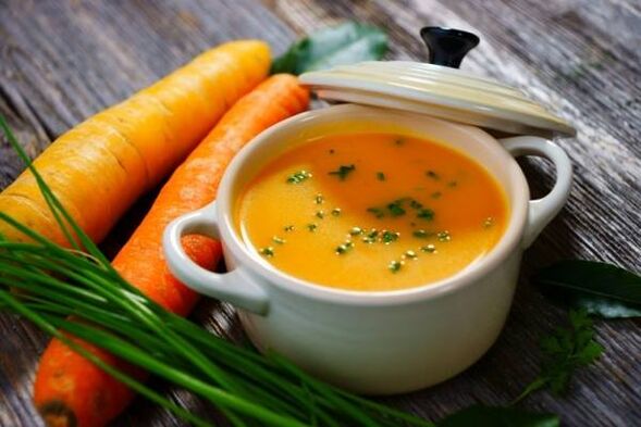 Bulvių ir morkų sriubos tyrė švelnios dietos sergant gastritu meniu